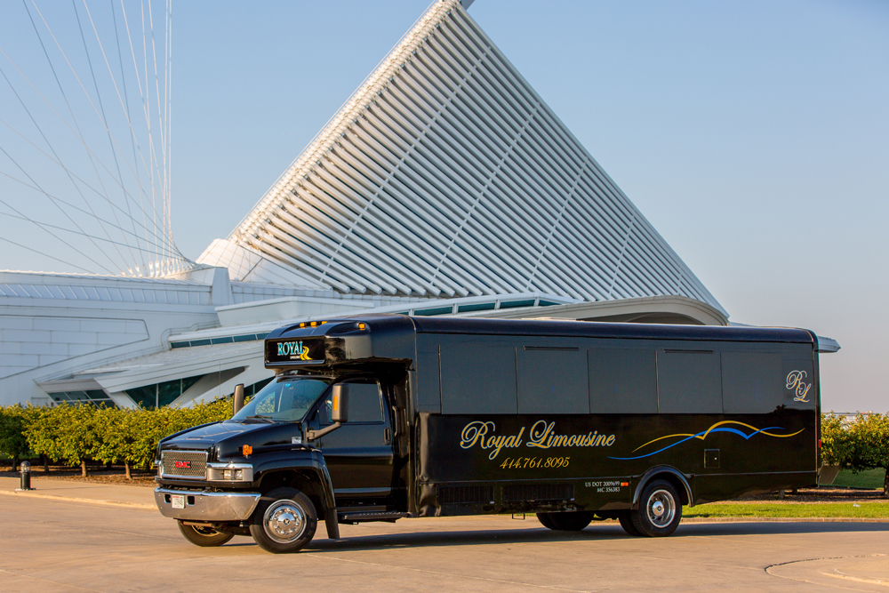 Lincoln Executive Sedan Limos Suburban Limos Milwaukee Stretch